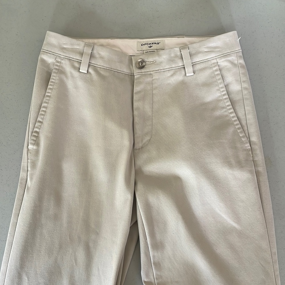 Dockers Khaki pants 28x32